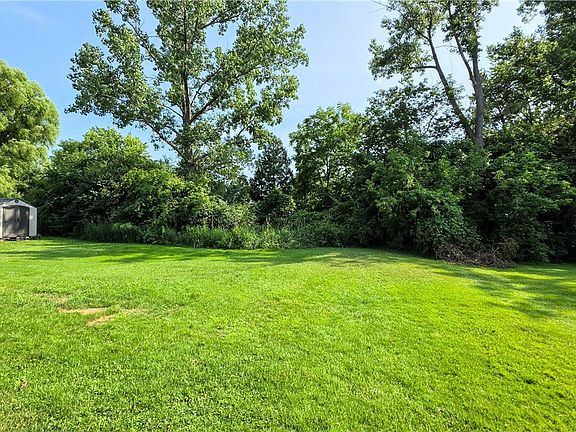 5th image of 225 Snyder Hill Rd