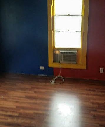 2nd image of 436 Dickinson St
