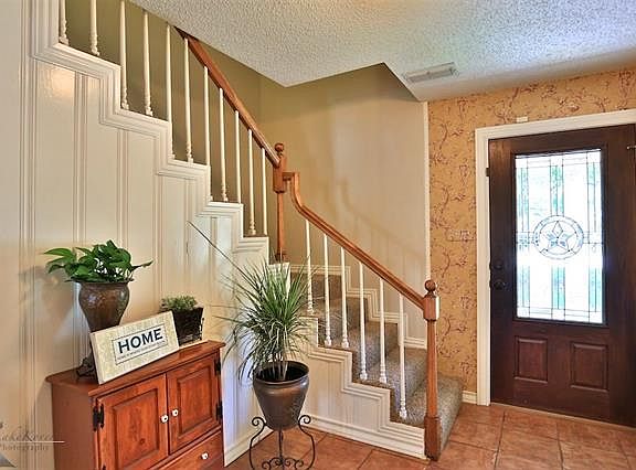5th image of 2017 Woodridge Dr