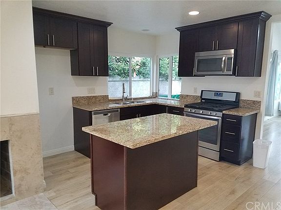 4th image of 14621 Countrywood Ln