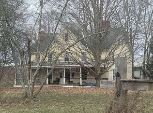 125 Market Ln, Clinton Corners, NY 12514