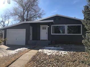 905 East St, Edgemont, SD 57735