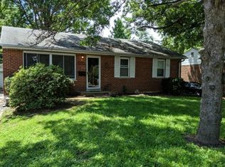 11376 Manchester Rd, Saint Louis, MO 63122