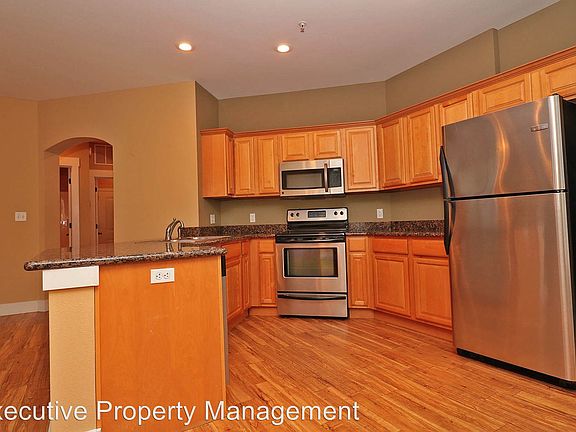 5th image of 2022 Walden Pond Way APT 102