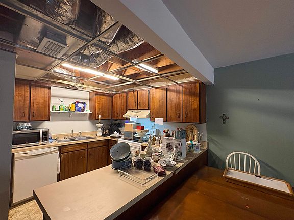 2nd image of 1012 Sharer Ct Unit 24