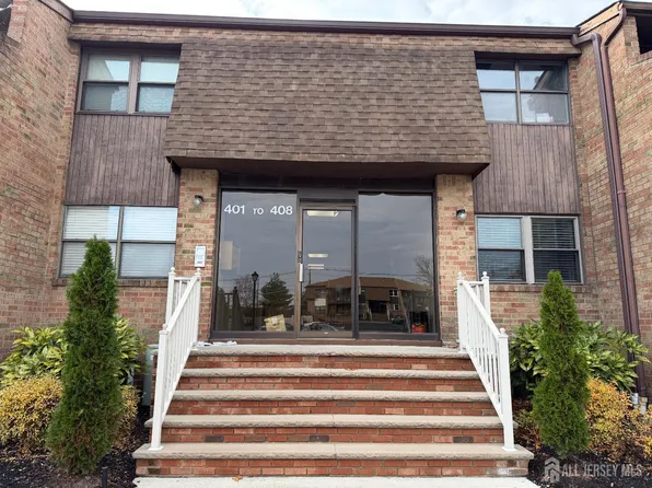 401 Sharon Garden Ct, Woodbridge, NJ 07095