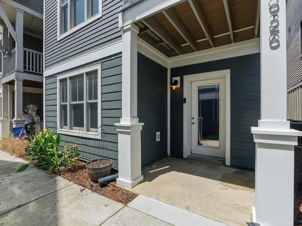 926 Landings Dr, Chattanooga, TN 37402