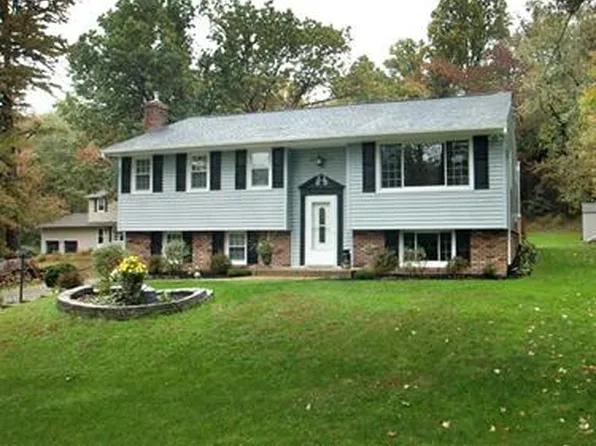 267 Thorne Run Rd, Export, PA 15632