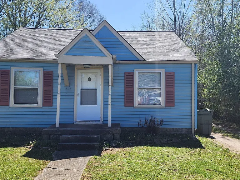 314 Martin Ave — Photo 1