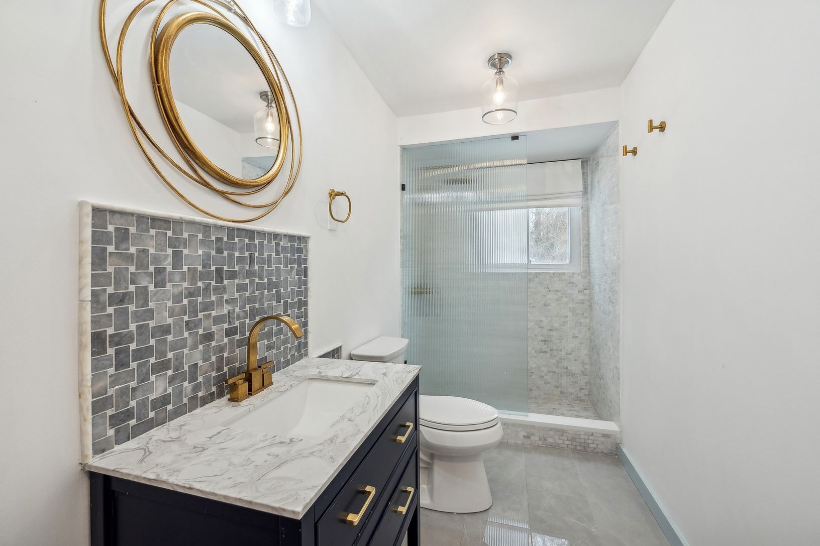  Common upper bath