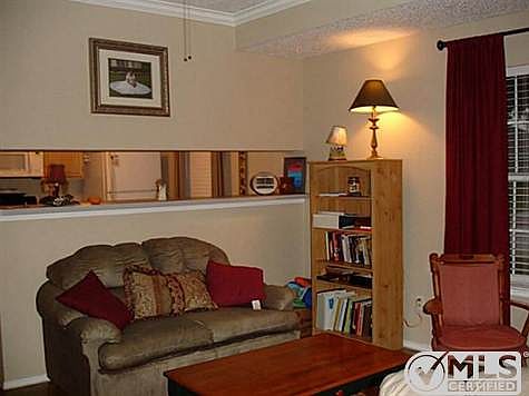 5th image of 117 Meadow Dr