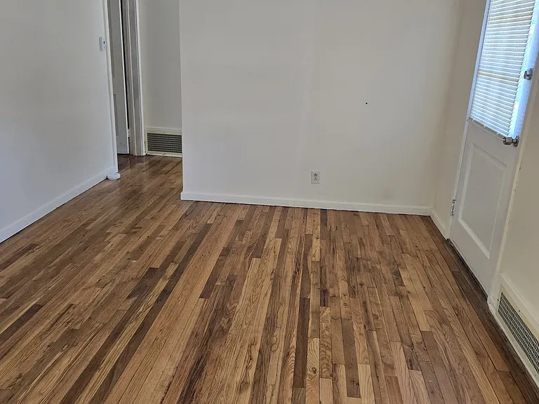 39 Bunce Dr — Photo 3