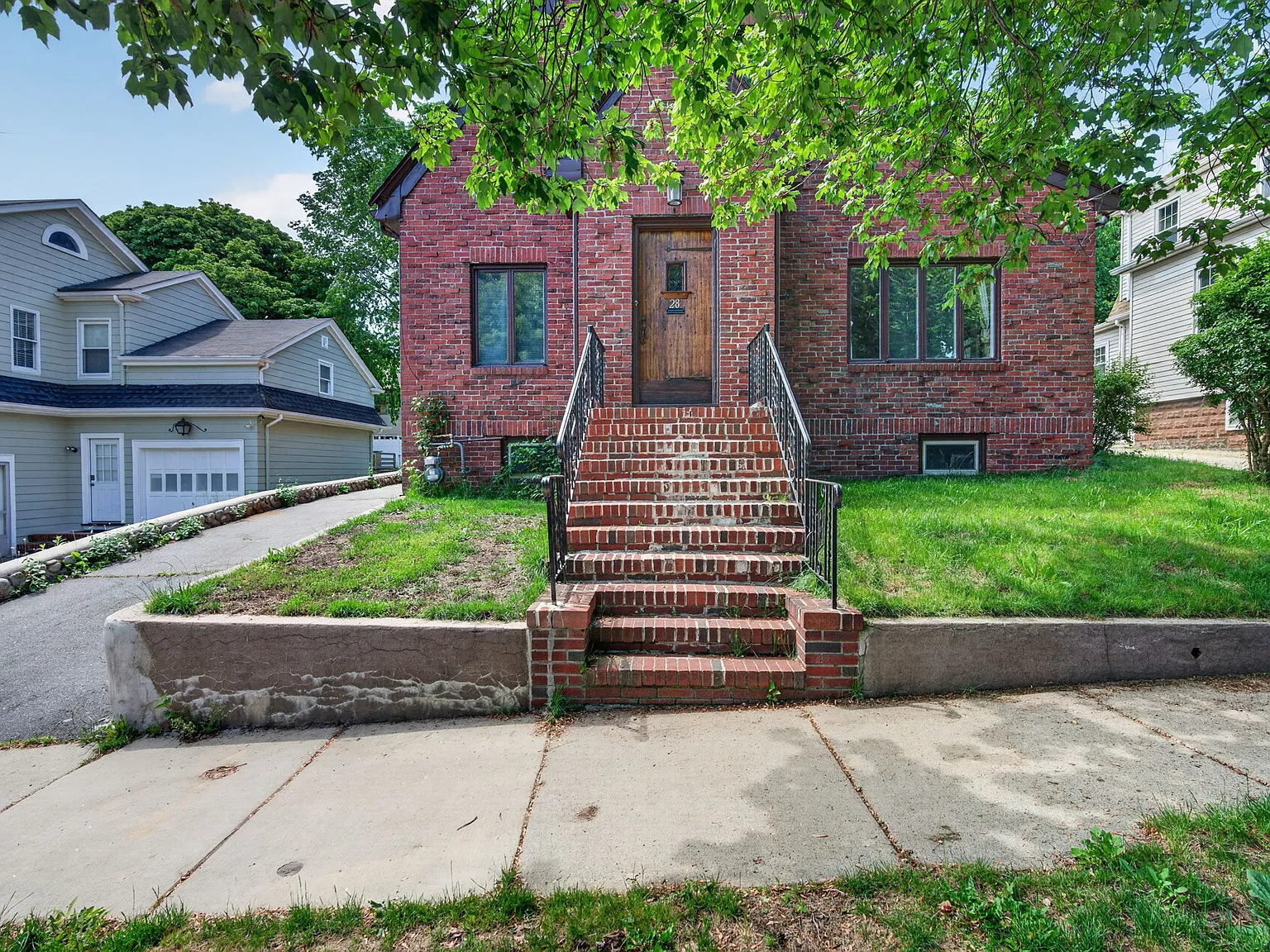 3 bed, 1.5 bath, 2797 sqft, $4,000 — Photo 2