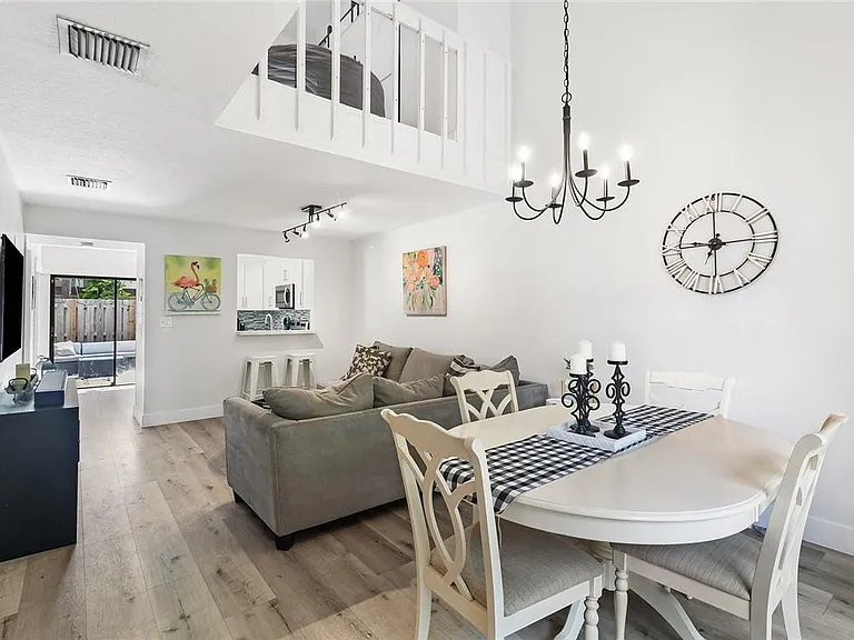 324 City View Dr — Photo 4