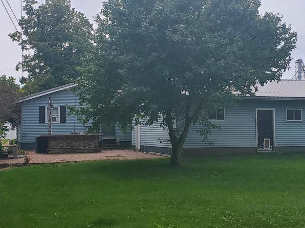 418 2nd Ave W, Cresco, IA 52136