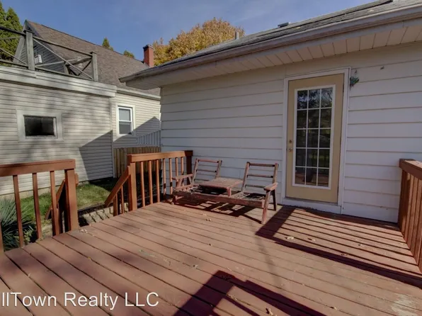 2315 4th St, Moline, IL 61265