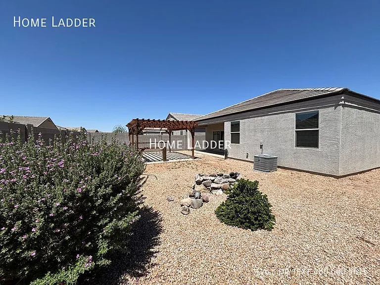 10453 E Cliffrose Ln — Photo 31