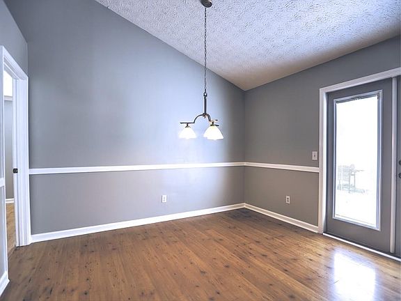 4th image of 805 Braesridge Way
