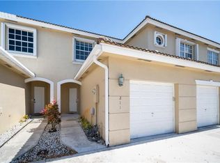 211 SW 120th Ave, Hollywood, FL 33025