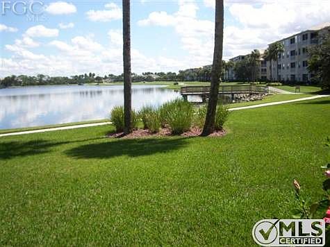 3rd image of 10391 Butterfly Palm Dr APT 1015