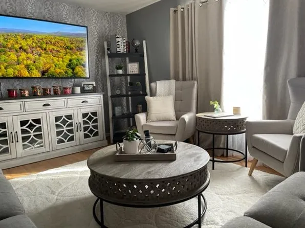 22521 Masonic Blvd, Saint Clair Shores, MI 48082