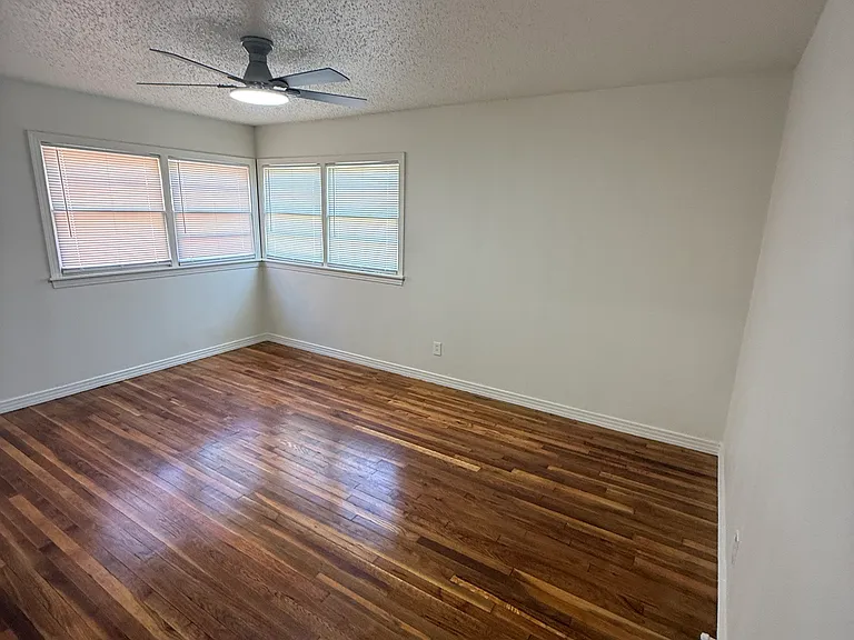 3603 33rd St — Photo 13