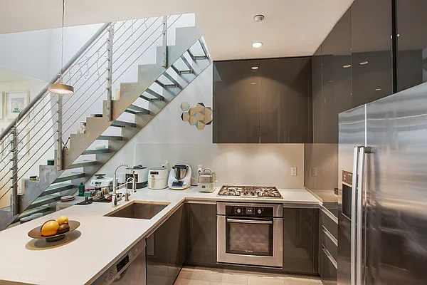 Rented by Nest Seekers International | media 16