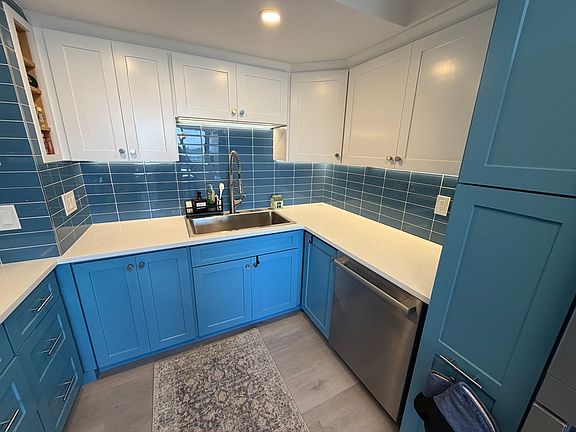 5th image of 250 Hammond Pond Pkwy APT 1207S