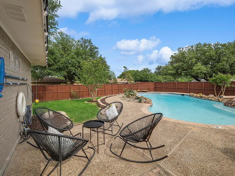 334 Lisa Ln — Photo 42