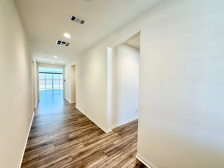 32463 McKiernan Ln — Photo 5