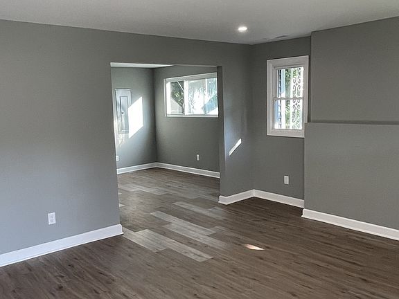 2nd image of 1105 N Orchard Knob Ave