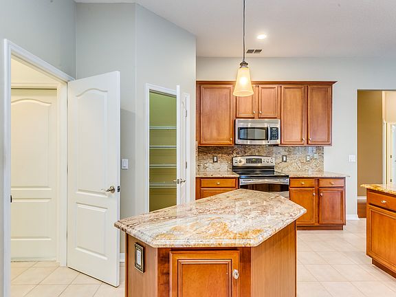 3rd image of 6762 Tiffany Rose Pl