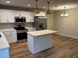 6705 Meadow View Dr S, Fargo, ND 58104
