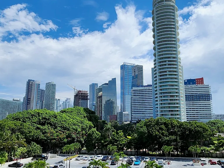 1901 Brickell Ave #B512 — Photo 38