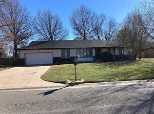 2342 N Winstead Cir, Wichita, KS 67226