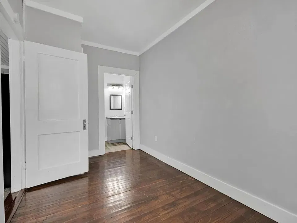 121 Howard St #5D