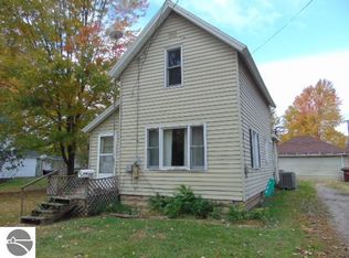 729 E Newark St, Ithaca, MI 48847