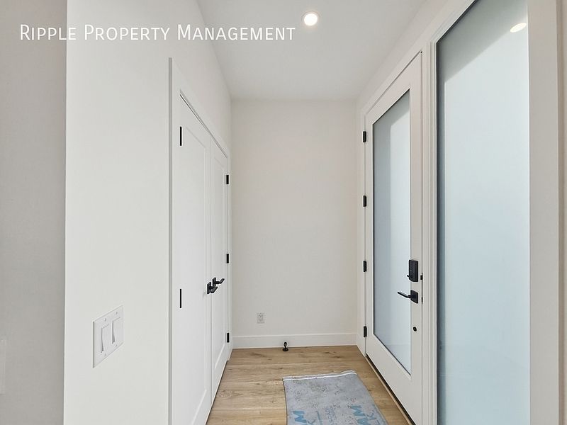 Calgary Townhouse for rent - 3 Bedrooms — photo 17