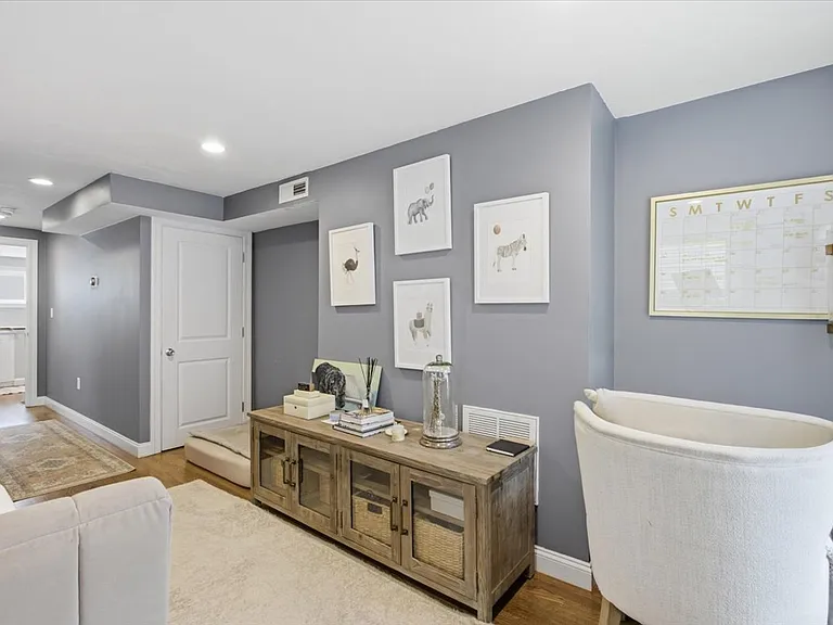120 Elm St — Photo 11