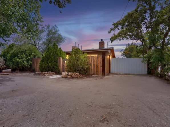 1502 Griegos Rd NW, Albuquerque, NM 87107