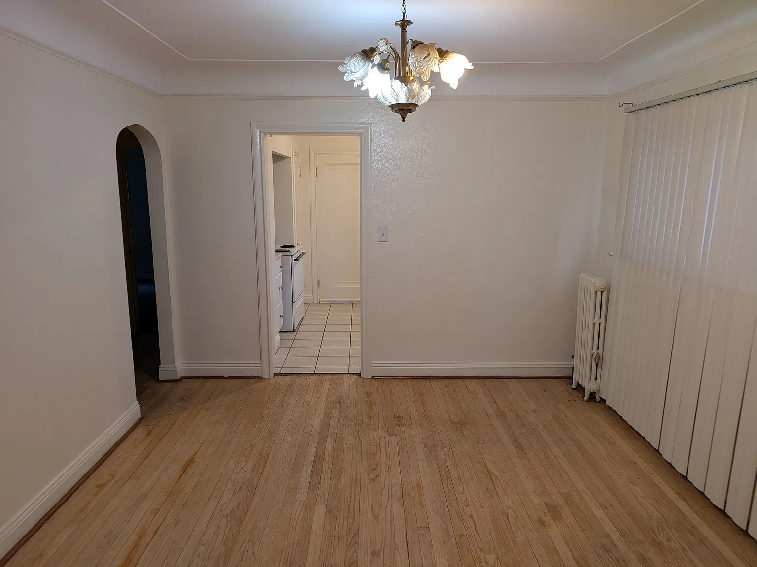 2 bed, 1000 sqft, $1,100 — Photo 4