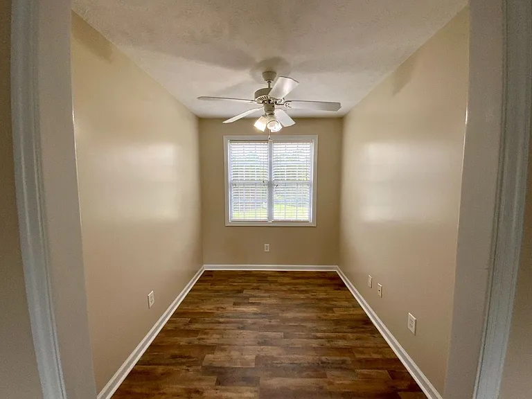 202 Thrush Ct — Photo 10