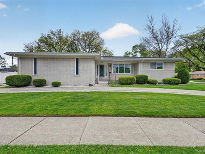 12014 Common Rd, Warren, MI, 48093