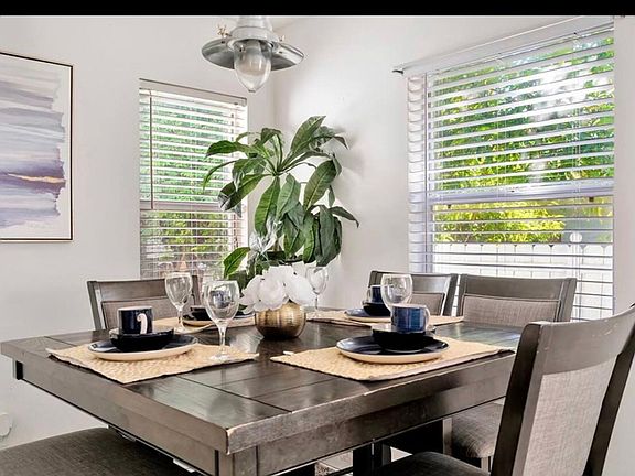 5th image of 5112 Holland Ave