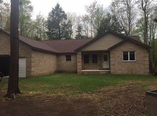 E6836 Wildwood Rd, Munising, MI 49862