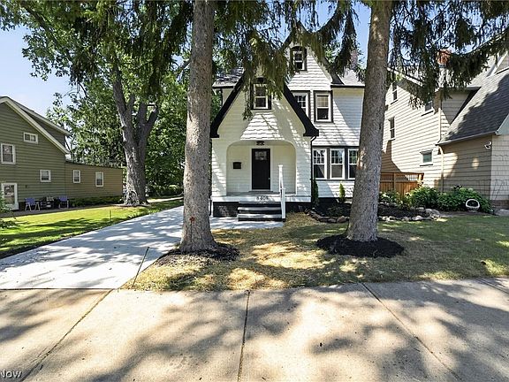 3rd image of 8408 Wesley Dr