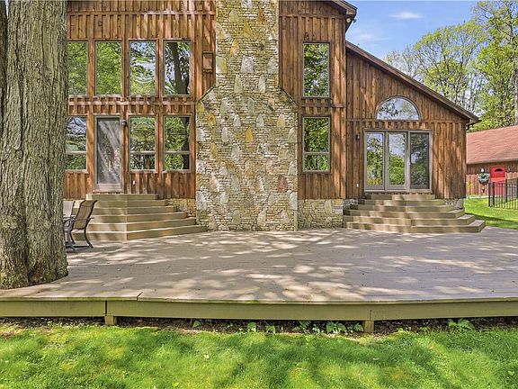 5th image of 2090 Oak Ridge Ln