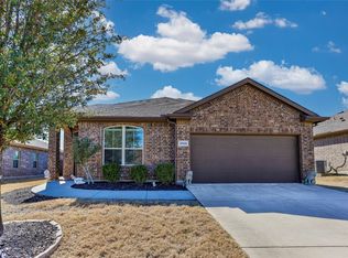 5136 Mountain View Dr, Krum, TX 76249