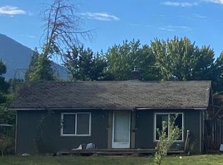 1665 Fruitdale Dr, Grants Pass, OR 97527