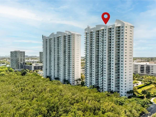 15051 Royal Oaks Ln APT 2103, North Miami, FL 33181